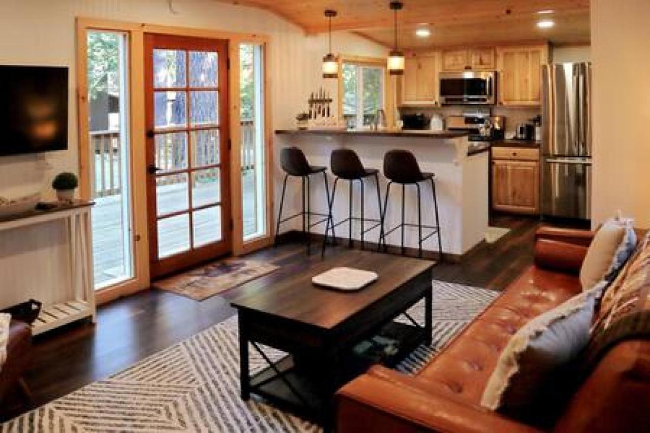La Petite - Charming In Town Idyllwild Exterior foto